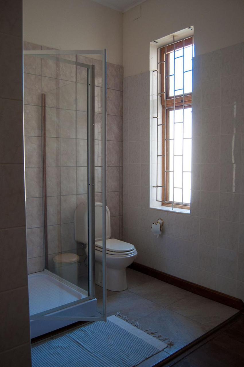 Lüderitz Historical Guesthouse - Self Catering Apartments מראה חיצוני תמונה