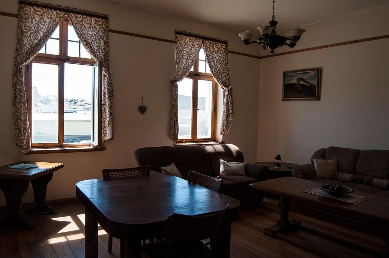 Lüderitz Historical Guesthouse - Self Catering Apartments מראה חיצוני תמונה