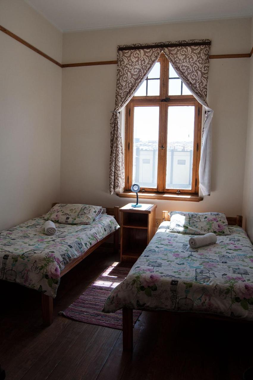 Lüderitz Historical Guesthouse - Self Catering Apartments מראה חיצוני תמונה