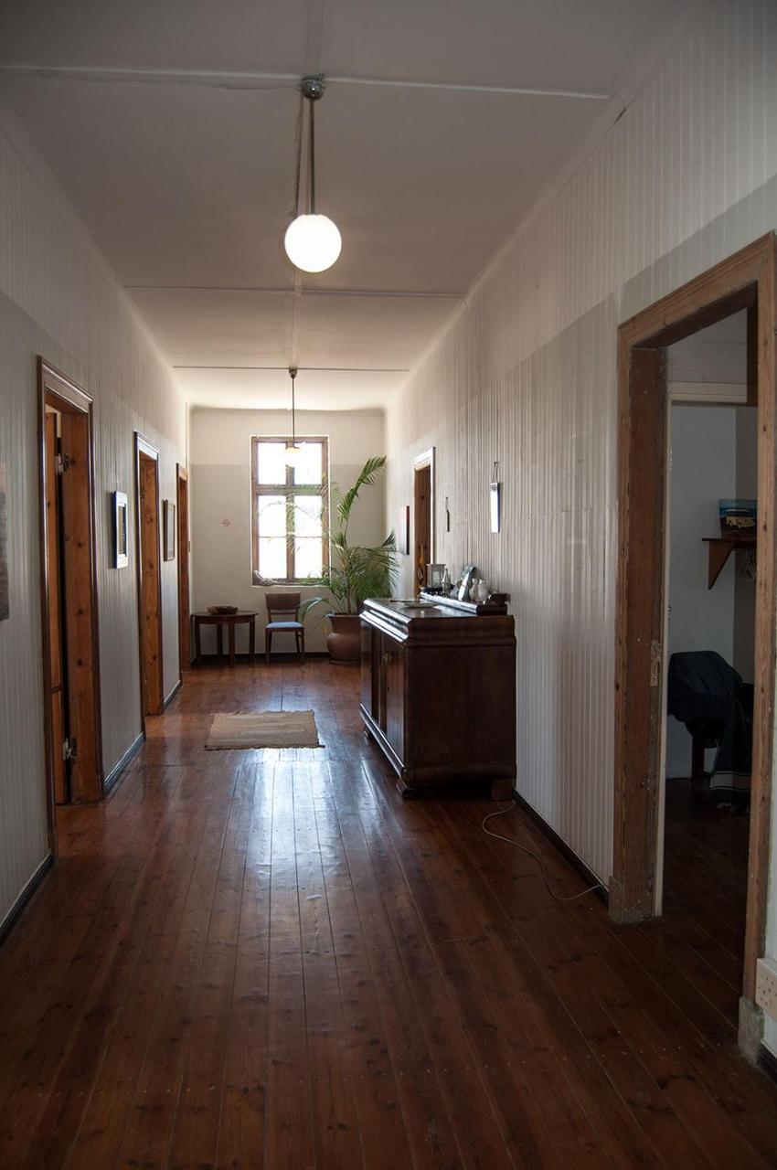 Lüderitz Historical Guesthouse - Self Catering Apartments מראה חיצוני תמונה