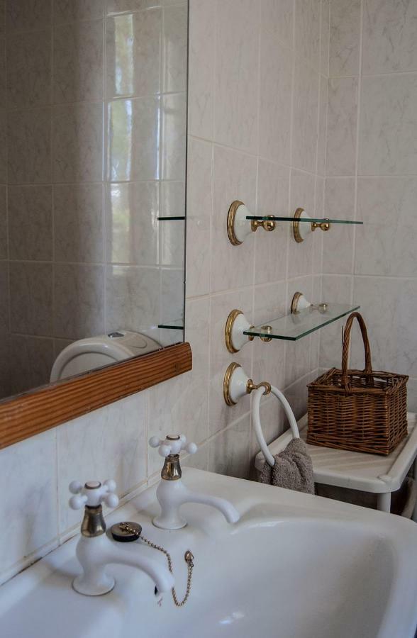 Lüderitz Historical Guesthouse - Self Catering Apartments מראה חיצוני תמונה
